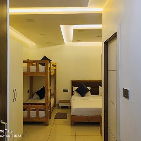 G Vibes Guest House อัครา ภายนอก รูปภาพ