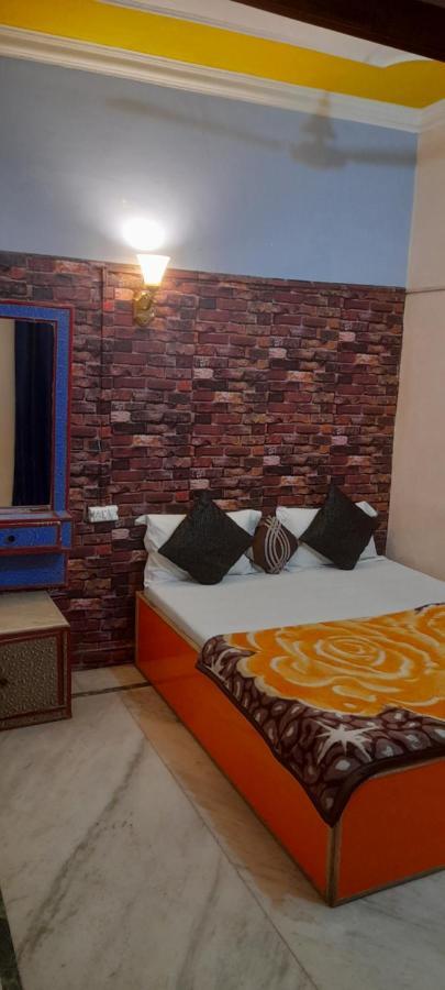 G Vibes Guest House อัครา ภายนอก รูปภาพ