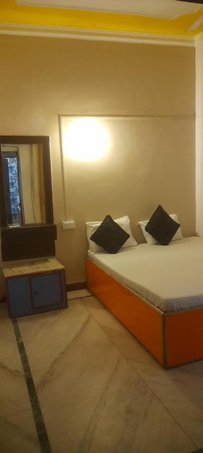 G Vibes Guest House อัครา ภายนอก รูปภาพ