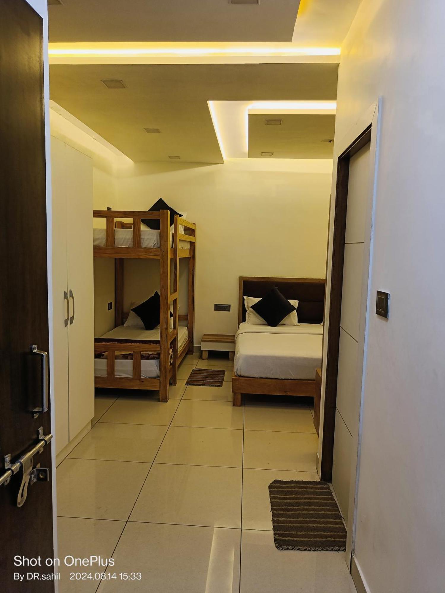 G Vibes Guest House อัครา ภายนอก รูปภาพ